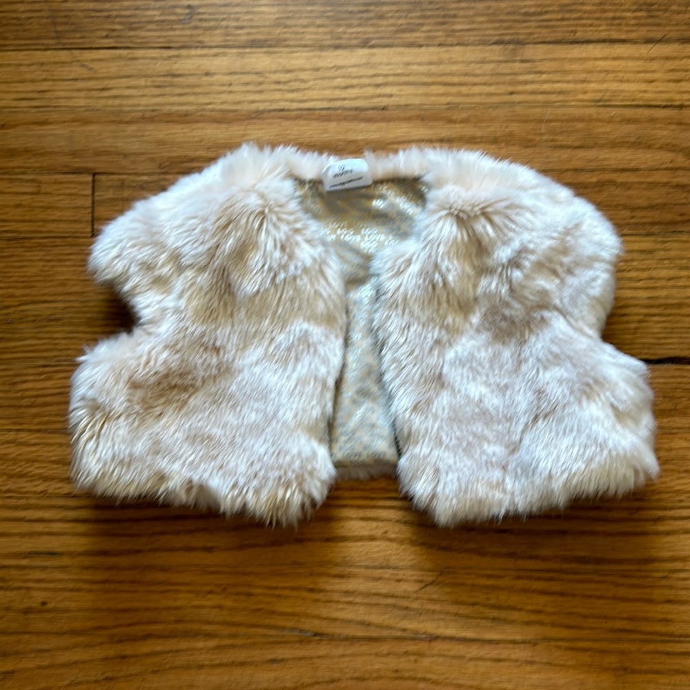 New Egg brand faux fur toddler baby vest 12 months